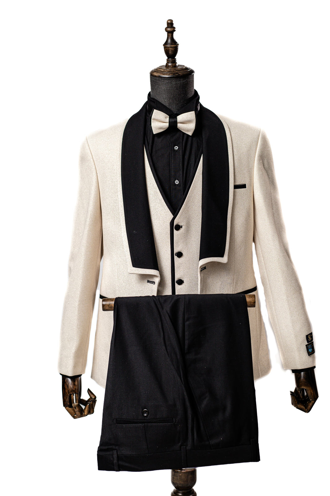 senzo-rivolli-white-tuxedo-Senzo Rivolli-TuxedosDesigner-Warehouse-South_africa