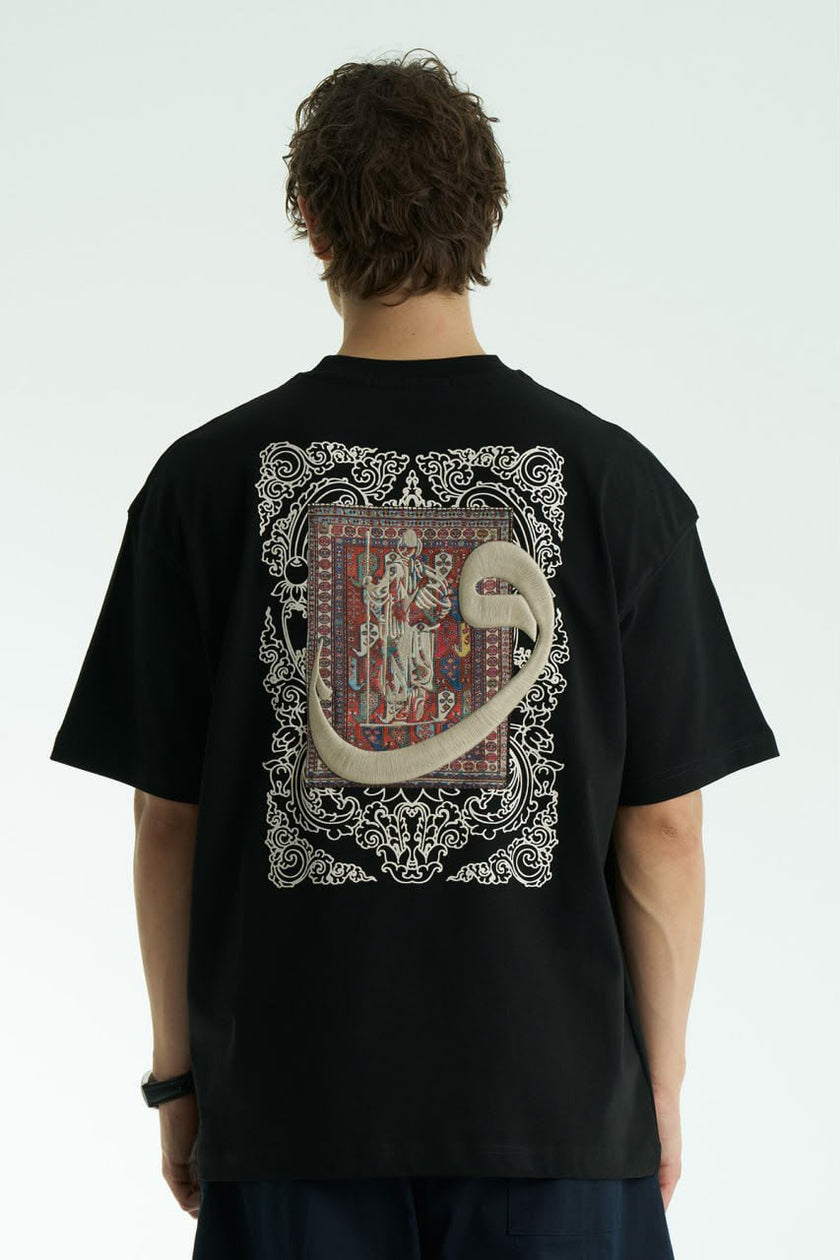 Skeptic Black Oversized Arabic Art T-Shirt – Heritage Carpet Graphic Tee
